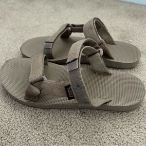 Teva Women’s Universal Slide SZ 9